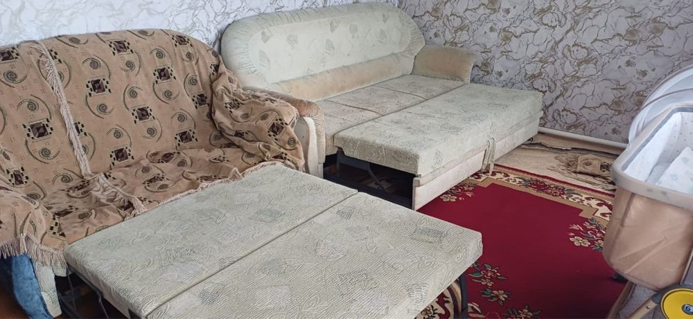Продам диван и минидиван состояние средний за 5000 тг