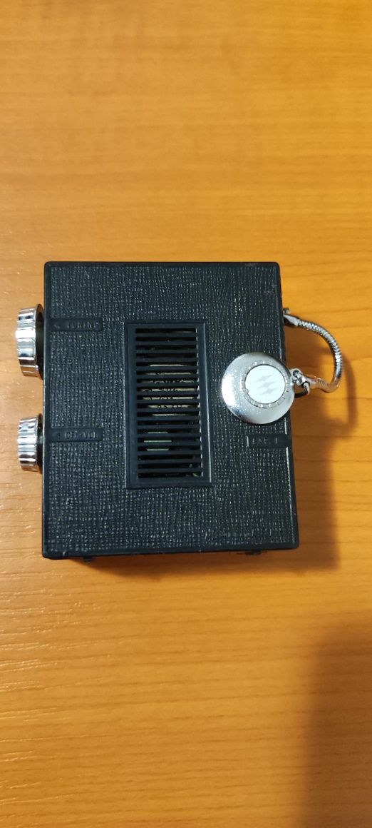 Radio Sanyo Eight Transistor 8C