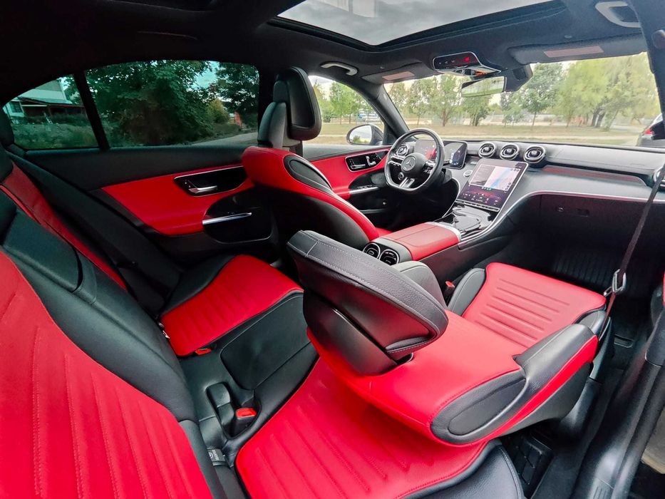 Mercedes-Benz C C300 4MATIC - 38.500 KM - AMG Line - 258+23cp