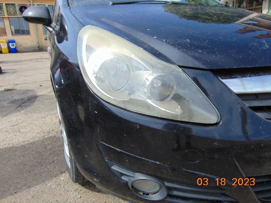 Far Opel Corsa d faruri stanga dreapta dezmembrez opel corsa D 1.2 ben
