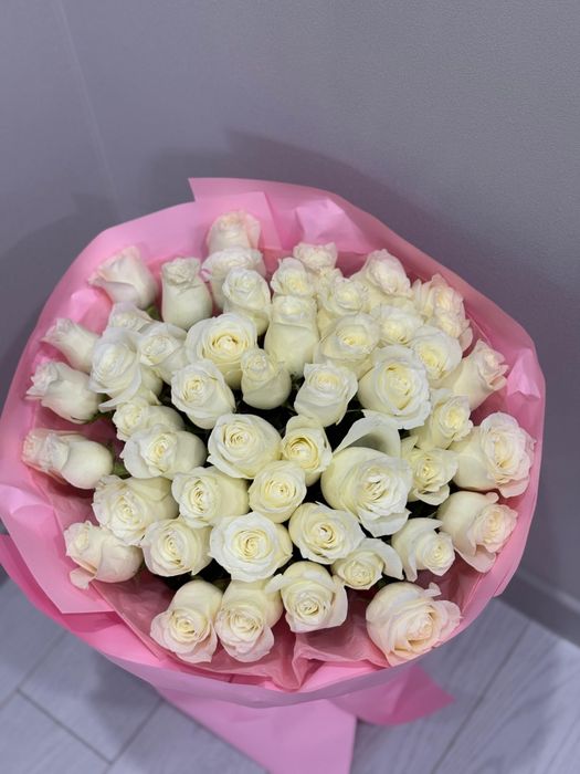 Белые розы 51 штук