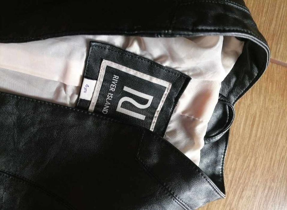 Geaca River Island mărimea 104