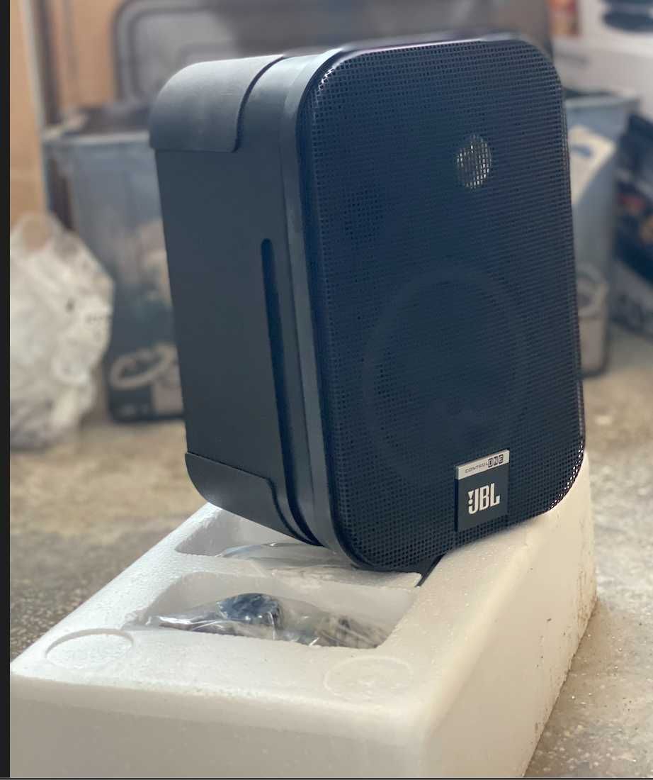 Boxe pasive pentru gradina,terasa JBL Control ONE 150W noi