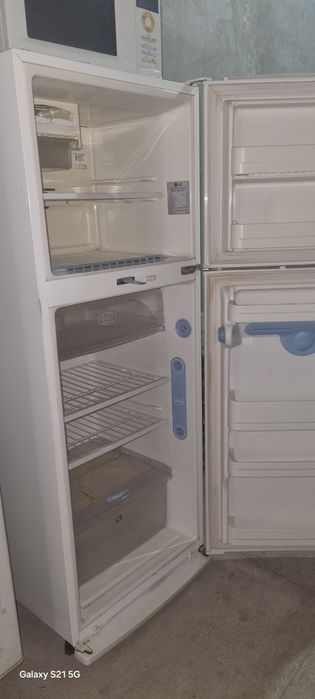 Срочно продам холодильник LG