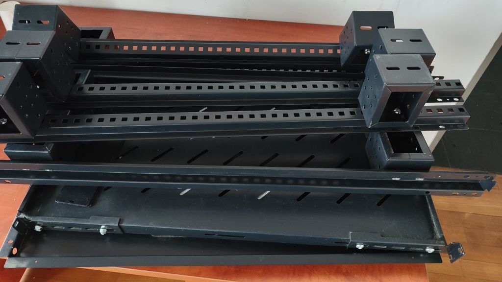 Vand Rack servere 19 inch 42 U