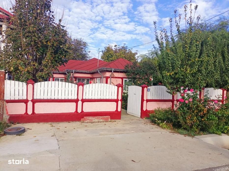 Casa  4cam 120m utili teren 1000 mp Mobilata Chiscani