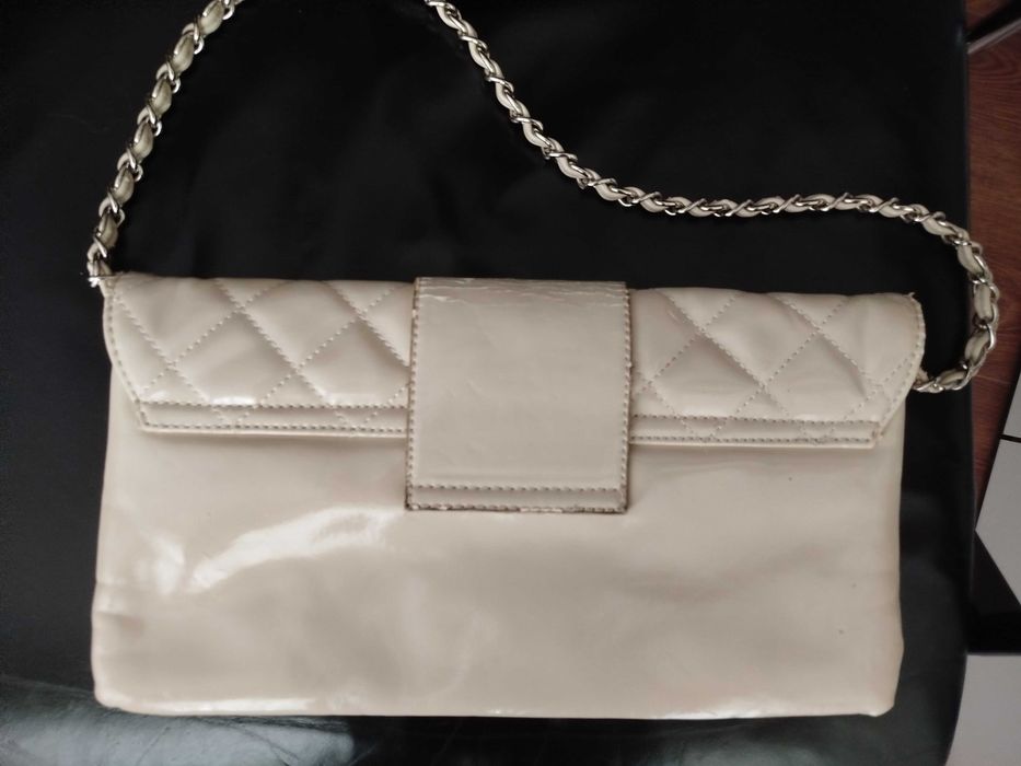 Чанта бежова с дръжка