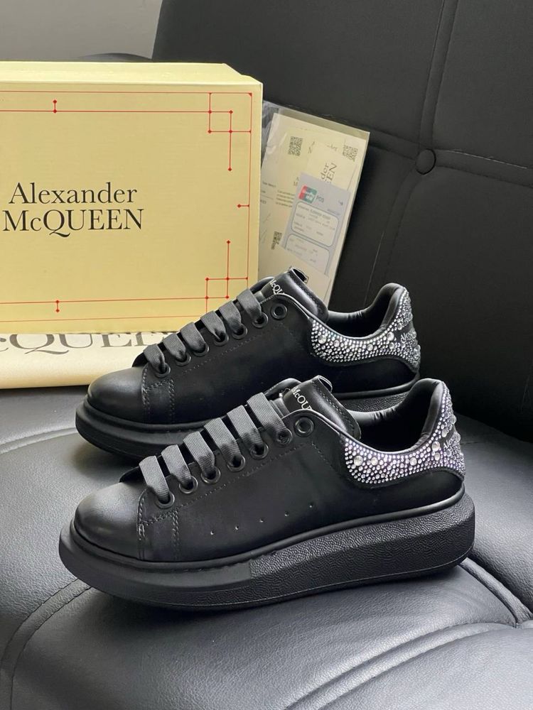 Adidasi Alexander McQueen Noi !!! Marimi 36/40 !!!