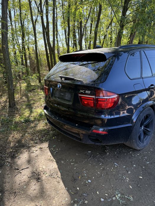 Vand bmw x5 avariat