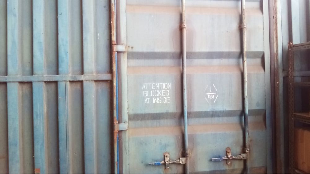 Vand Urgent Container!