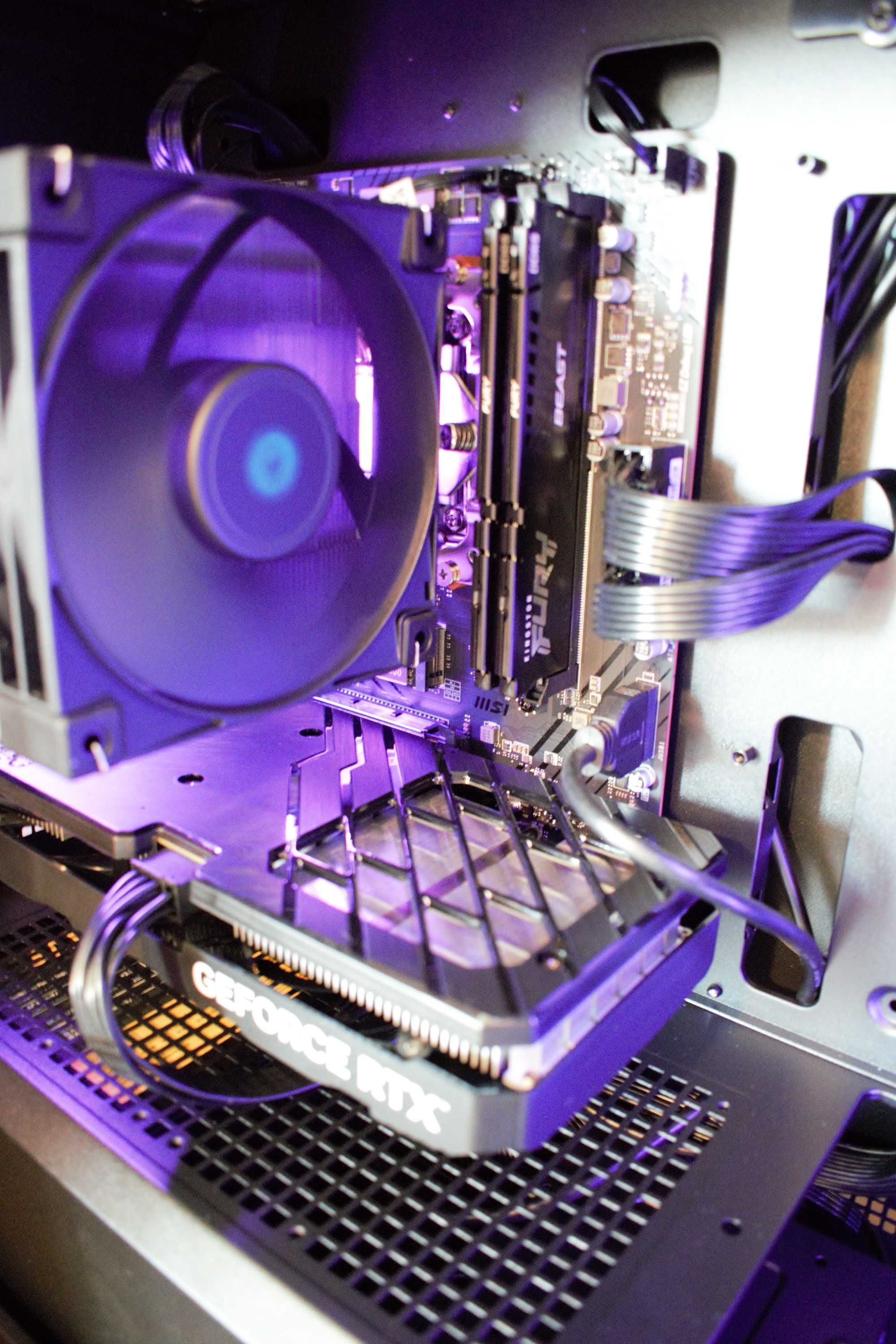 RTX4060/Ryzen 7500f/32GB DDR5/1TВ/650WGold НОВ С ГАРАНЦИЯ!