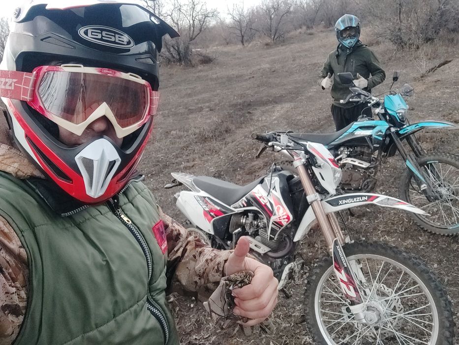 Эндуро мотоцик, красно белый!