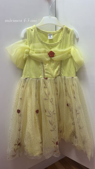 Rochita Belle + accesorii 4/5 ani