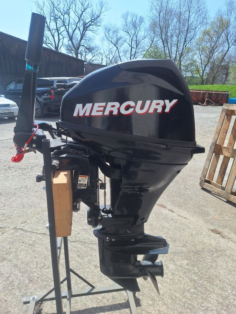 Motor Mercury 20 cp 4 timpi