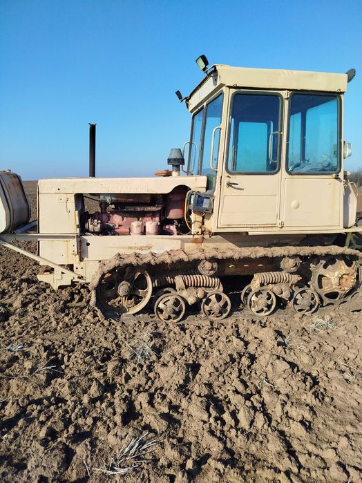 ДТ-75 Верижен трактор