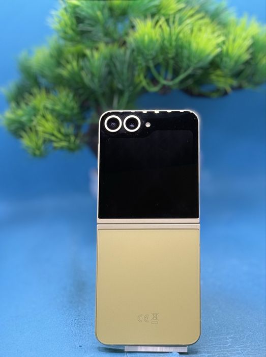 Samsung Galaxy Z Flip6, 12GB RAM, 256GB, 5G, Yellow