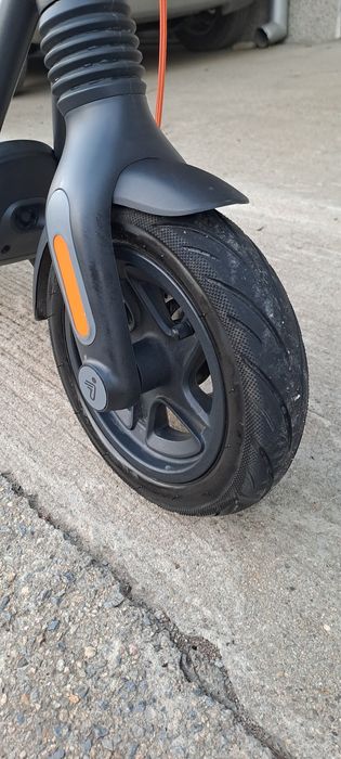 Електрическа тротинетка Ninebot segway F2 pro