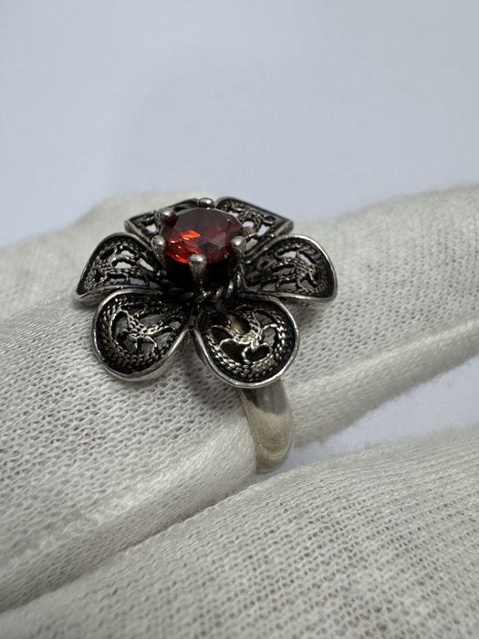 Inel vechi, argint 925 cu gramat. Lucrat filigran