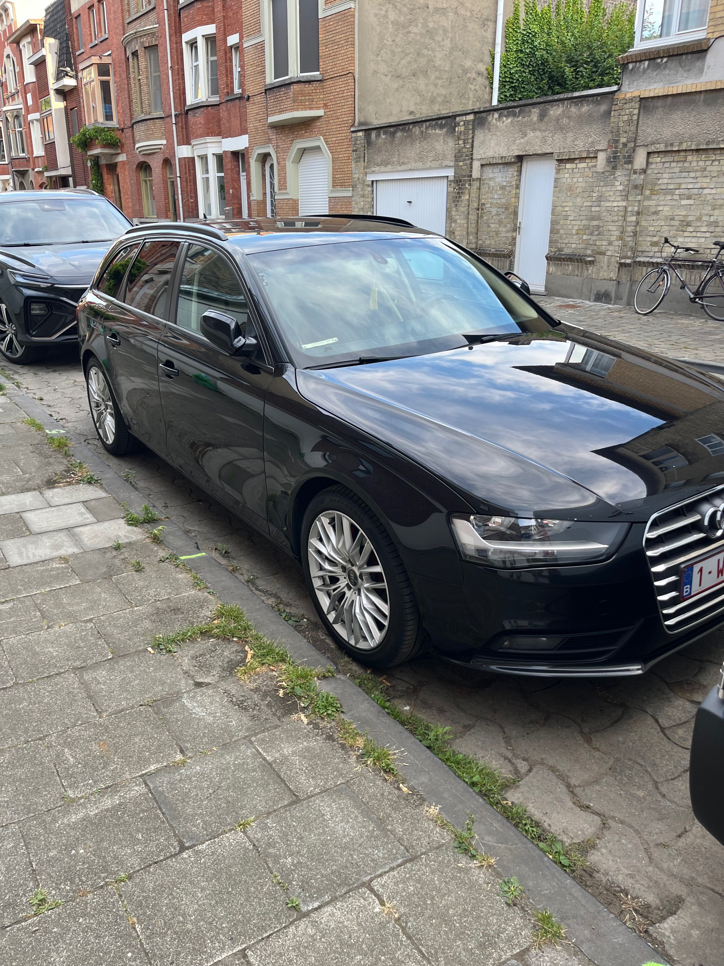 Audi a4 b8 de vânzare telefon 0030484479165
