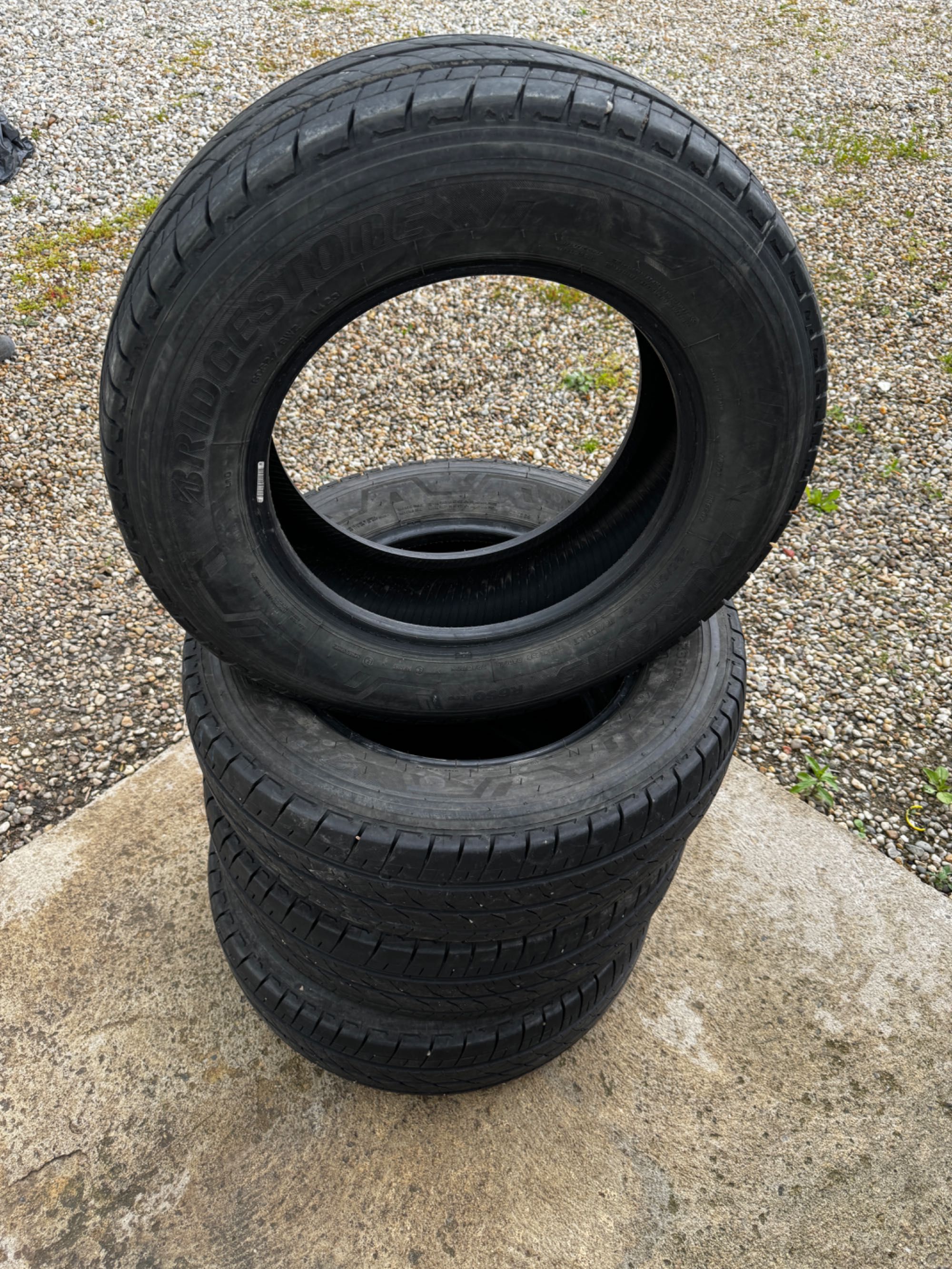 Anvelope Vara BRIDGESTONE Duravis R660 225/65 R16C 112/110 T - NOI