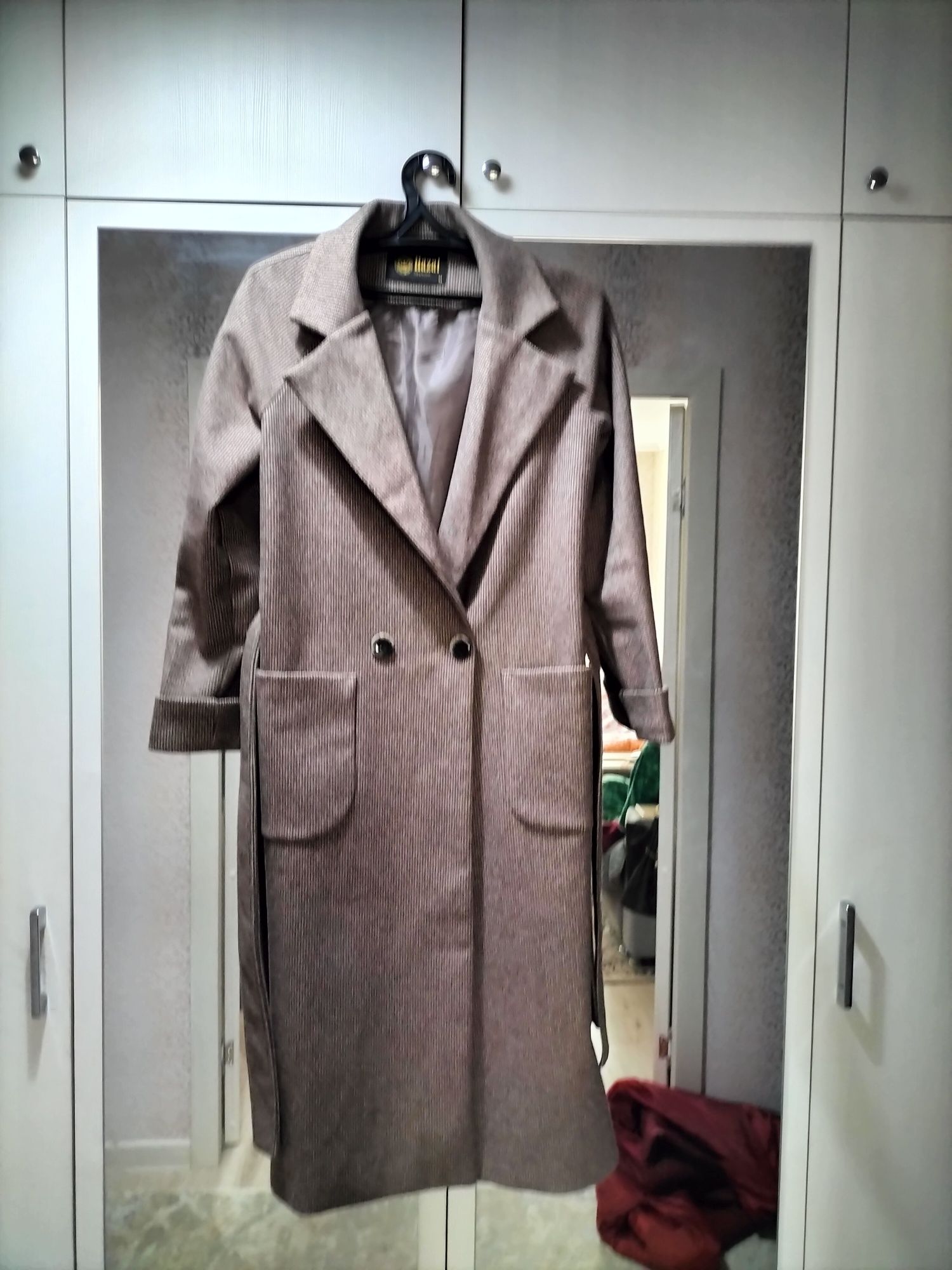 Продам стильное  Пальто