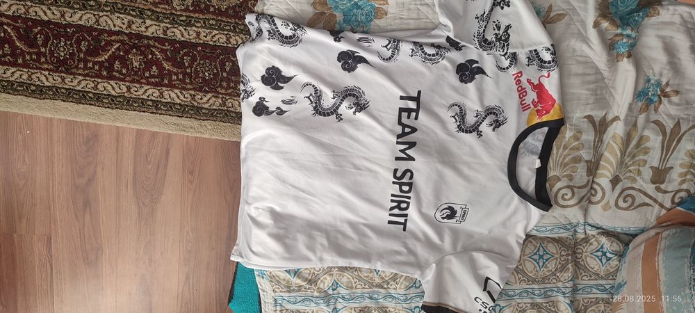 Продаю футболку team spirit