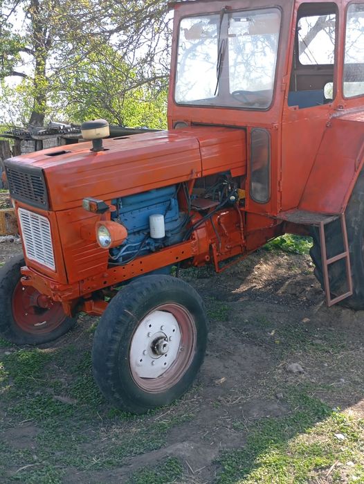 Vând Tractor  U650