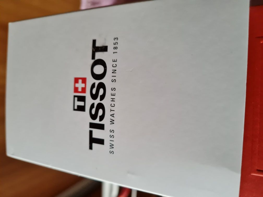 Vind ceas Tissot barbat  nou în garanț ie pret fix 900lei