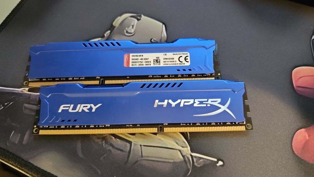 Când 2x8 gb DDR 3 1600Mhz