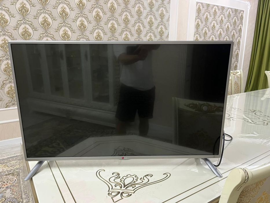 Телевизор LG 42LB582V (42 дюйма)