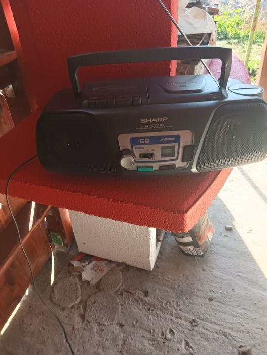 Radiocasetofon cu CD SHARP