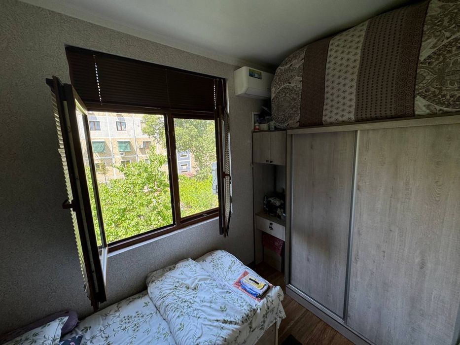 Продам квартиру Ахмад Югнакий 3-5/3/5 Ahmad Yugnakiyda 3 xona sotiladi