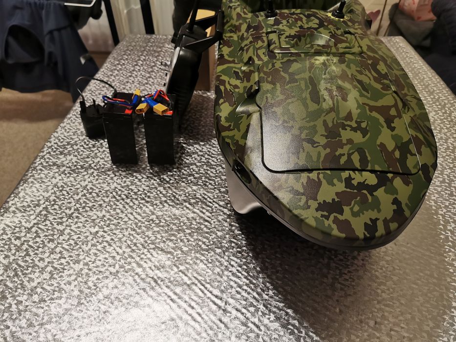 Лотка за захранване