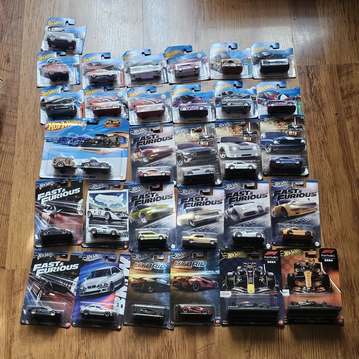 Hot Wheels колички.