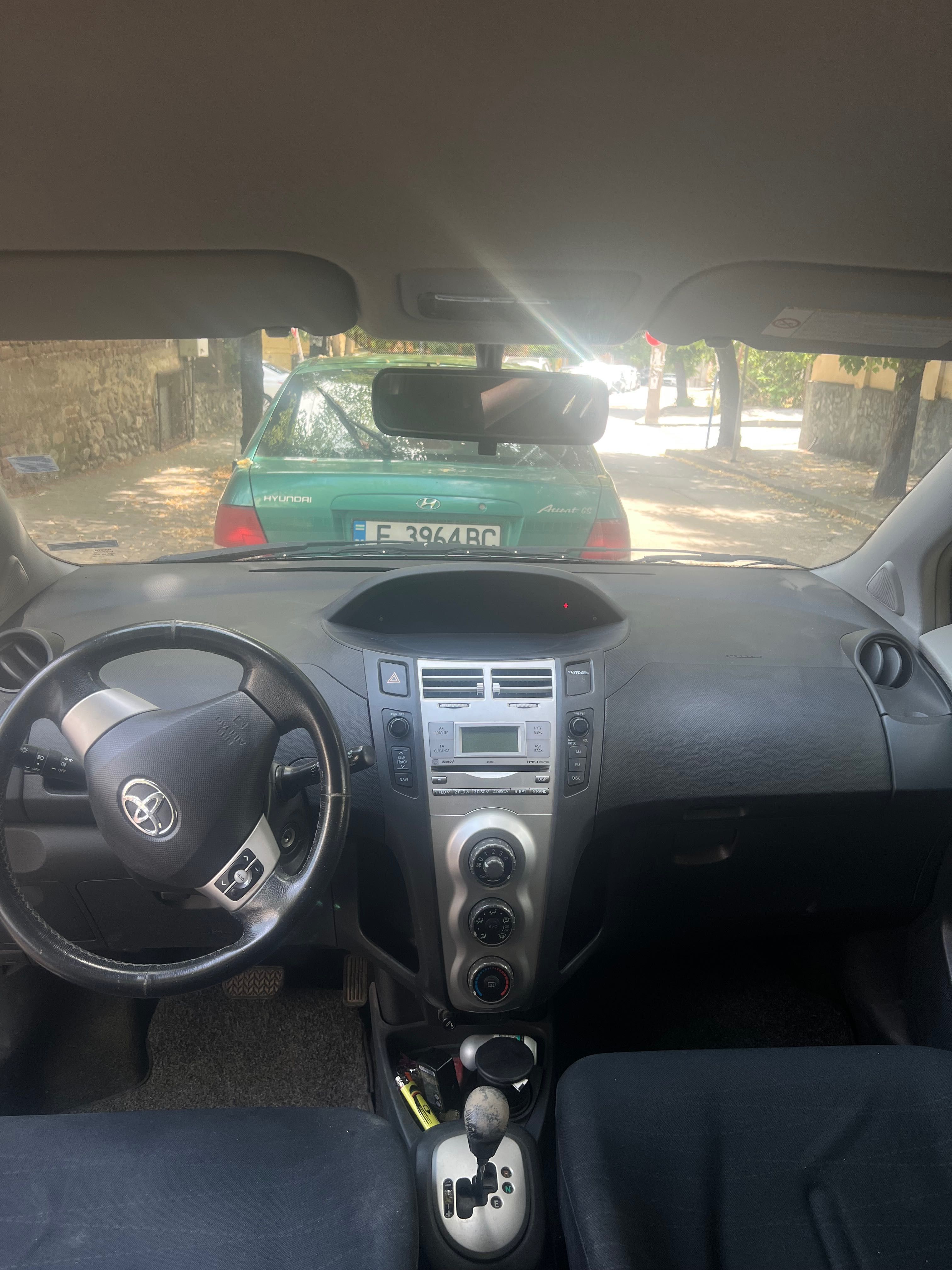 Toyota Yaris 2003 автоматик 1.3 vvti