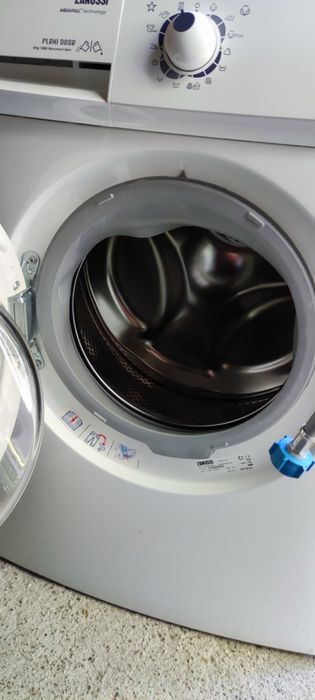 Пералня Zanussi ZWG6100K, 6 кг, 1000 RPM, клас A+