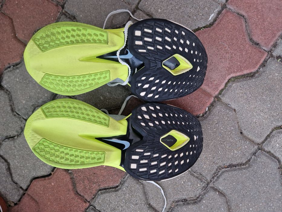 URGENT! vând adidaşi de alergat Nike Alphafly NEXT% 2 Mint Green