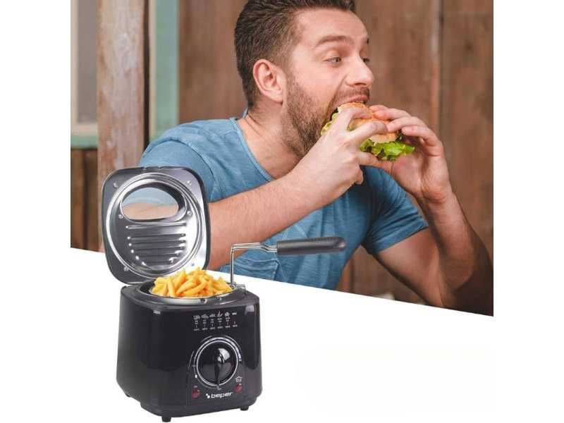 Компактен Фритюрник с Регулируем Термостат BEPER P101FRI100, 1L, 950W