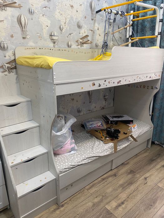 Двухярустная кровать