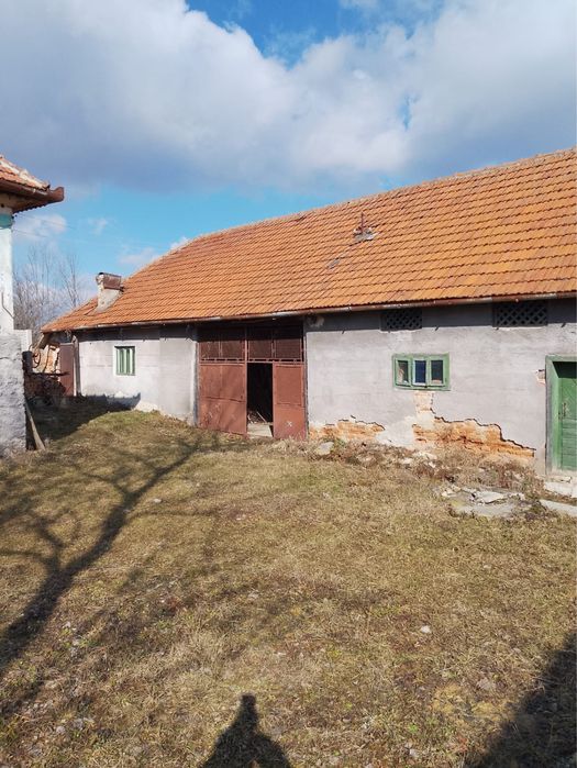 Persoana fizica vând casă in Lelese, jud. Hunedoara