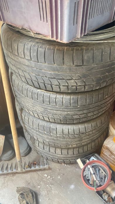 Продам резину Hankook 225/60/18, всесезонка