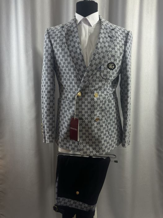 Costum elegant Gucci