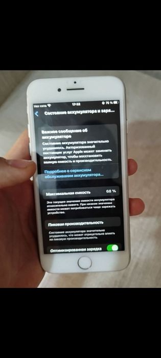 Iphone 8 sotiladi Rangi oq xotira 64g