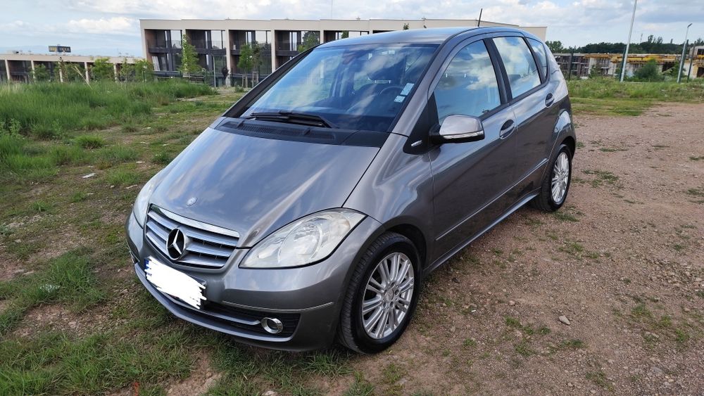 Изключително запазен Mercedes A180 Elegance автоматик