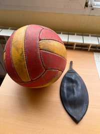 Футболна топка с плондир и история
