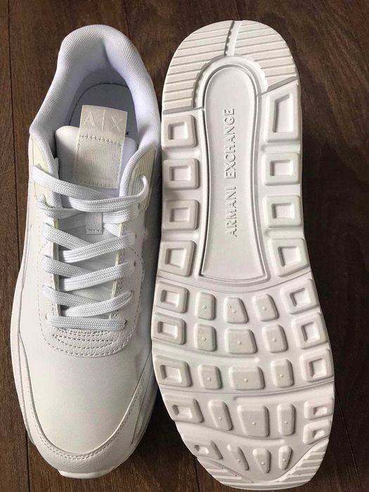 ARMANI обувки - нови
