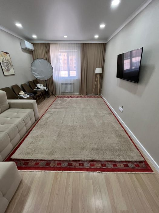 Продам ковер в наличии 2шт