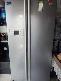 LG двухдверный холодильник