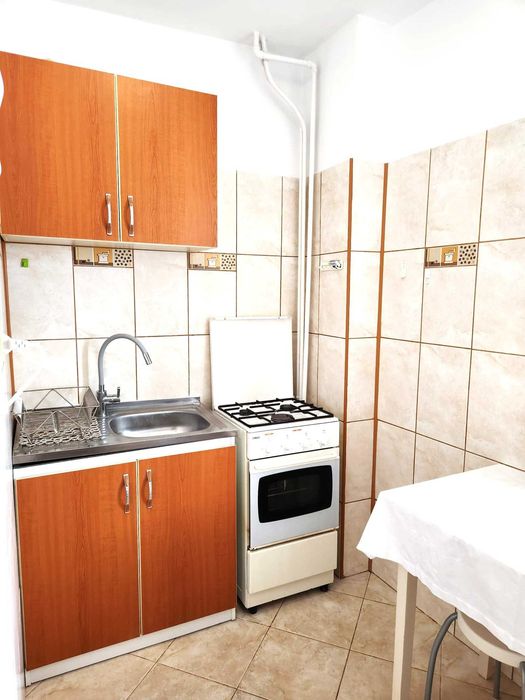 Garsonieră de închiriat , Titulescu , etaj 10 din 11 , vedere superbă