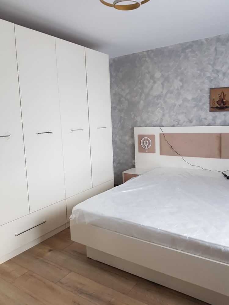 Vand casa mobilata